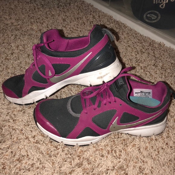 Nike’s - Picture 2 of 3